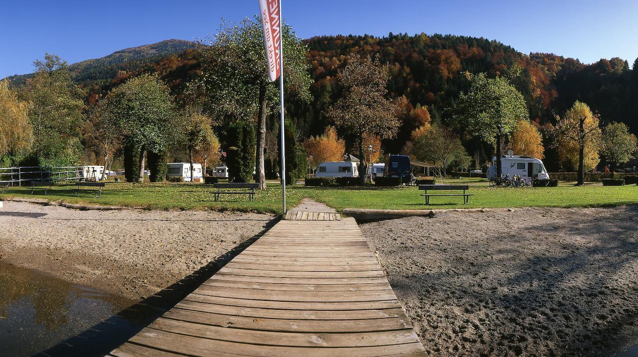 Villa Camping Chalets Brunner Am See à Döbriach Extérieur photo