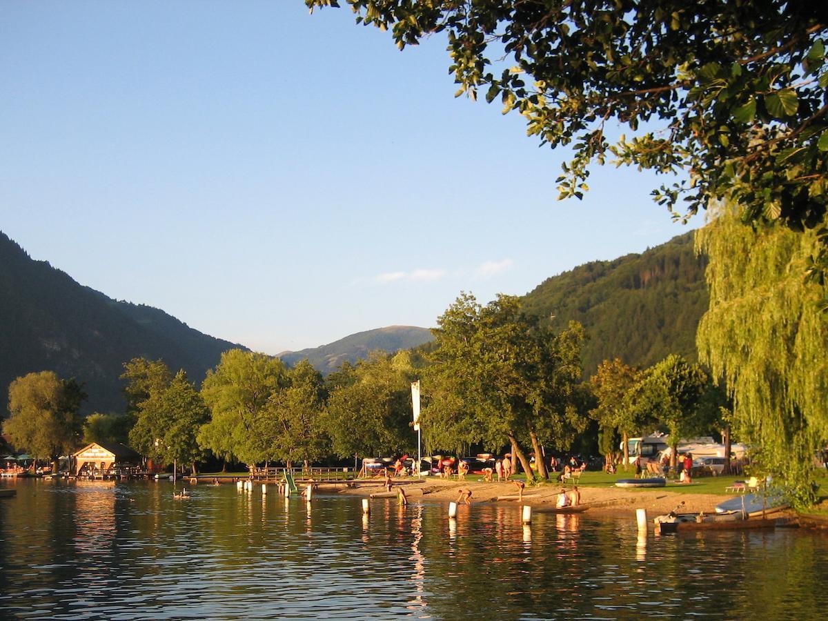 Villa Camping Chalets Brunner Am See à Döbriach Extérieur photo
