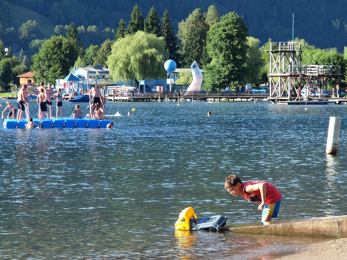 Villa Camping Chalets Brunner Am See à Döbriach Extérieur photo